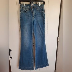 Wrangler High Rise Yoke Flare Jeans 24x34